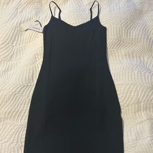 Black contour  mini dress (babaton)